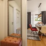 Daire Mirela's Golden Luxury *