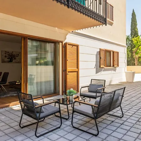 Mirela's Golden Luxury דירה *