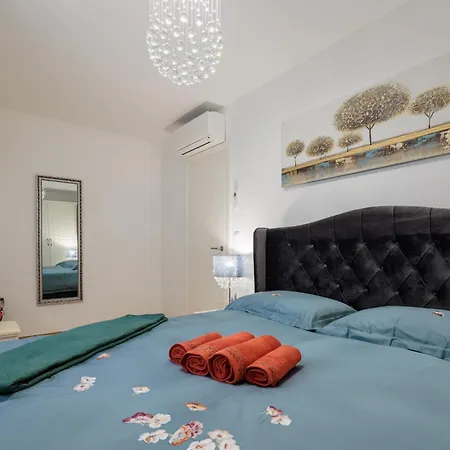 Mirela's Golden Luxury דירה ספליט