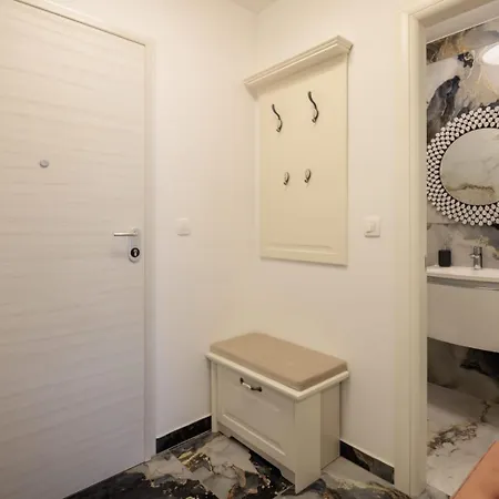 公寓 Mirela's Golden Luxury 斯普利特