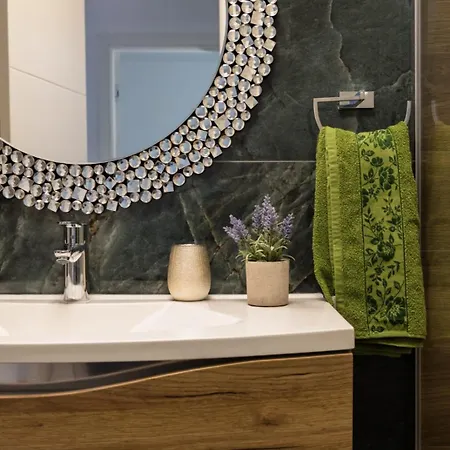 Mirela's Golden Luxury