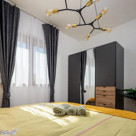 公寓 Mirela's Golden Luxury