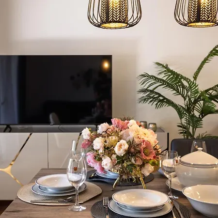 公寓 Mirela's Golden Luxury *