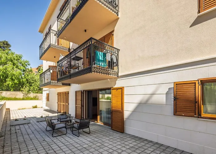 Mirela's Golden Luxury Apartament Split