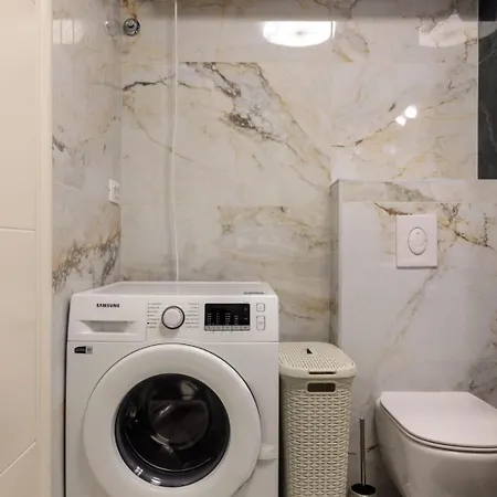 شقة Mirela's Golden Luxury *